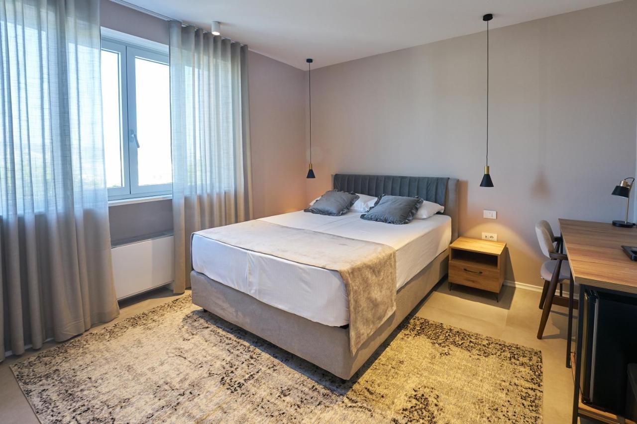Dolcemente Garni Hotel Superior إيزولا المظهر الخارجي الصورة